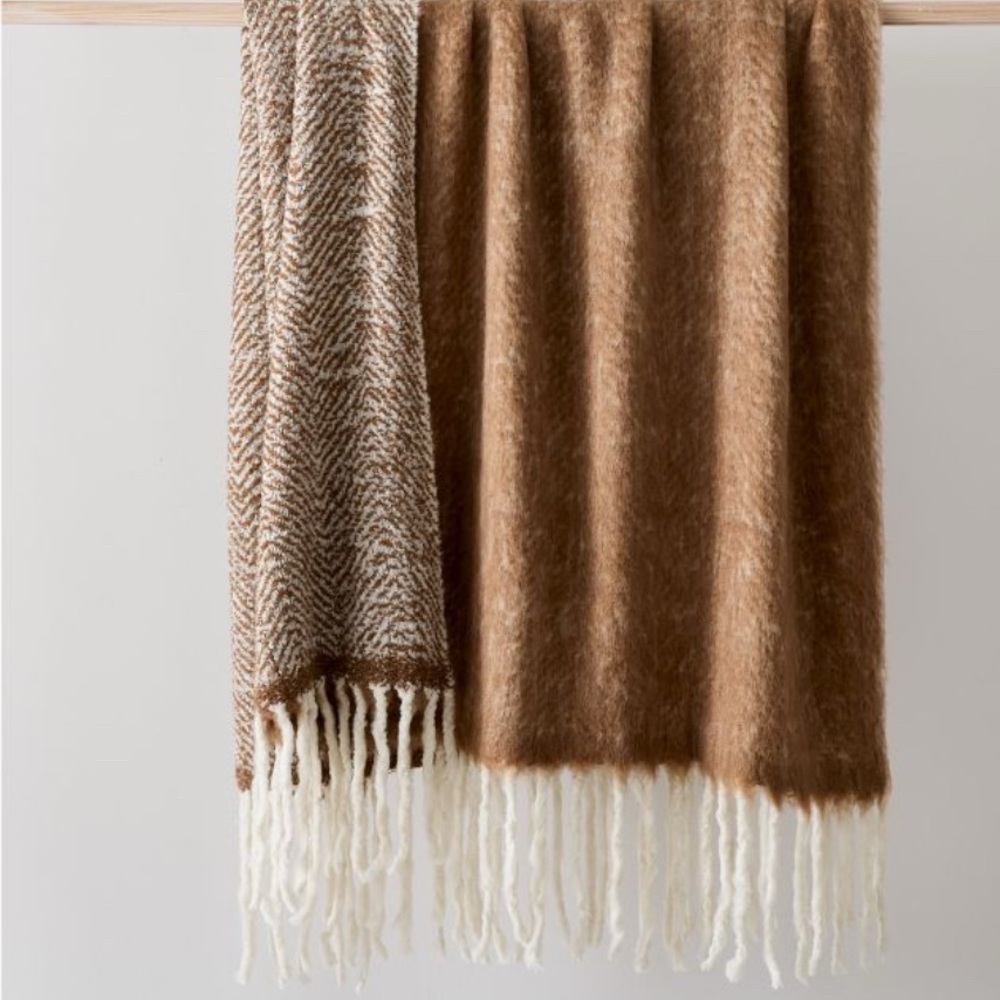 Brushed Herringbone Throw 50X70 Color Mink